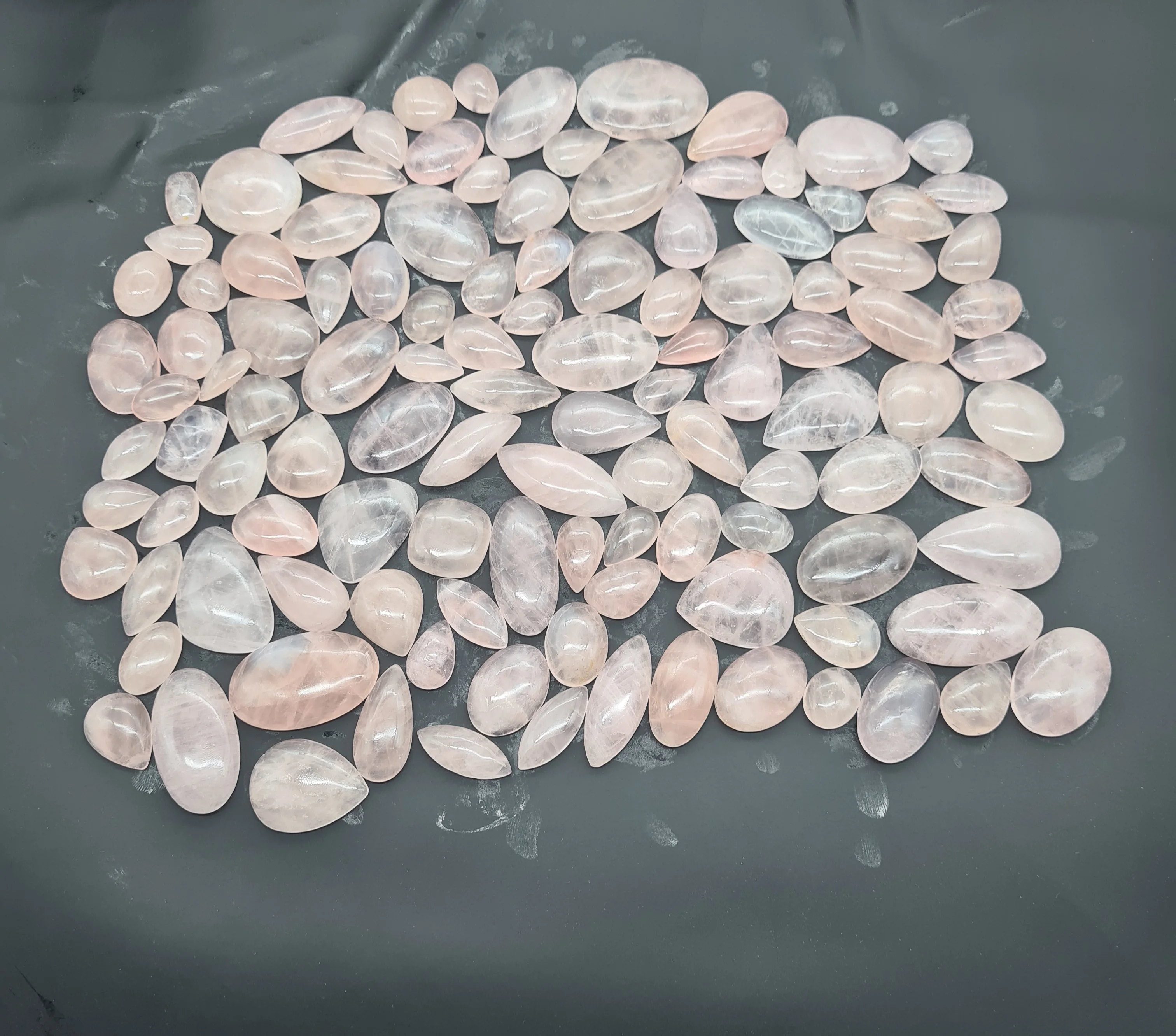Wholesale Polished Bulk Pink Rose Quartz Cabochon Stone High Quality Natural Gemsstone Diamond Material Oval Shape Certified GIA