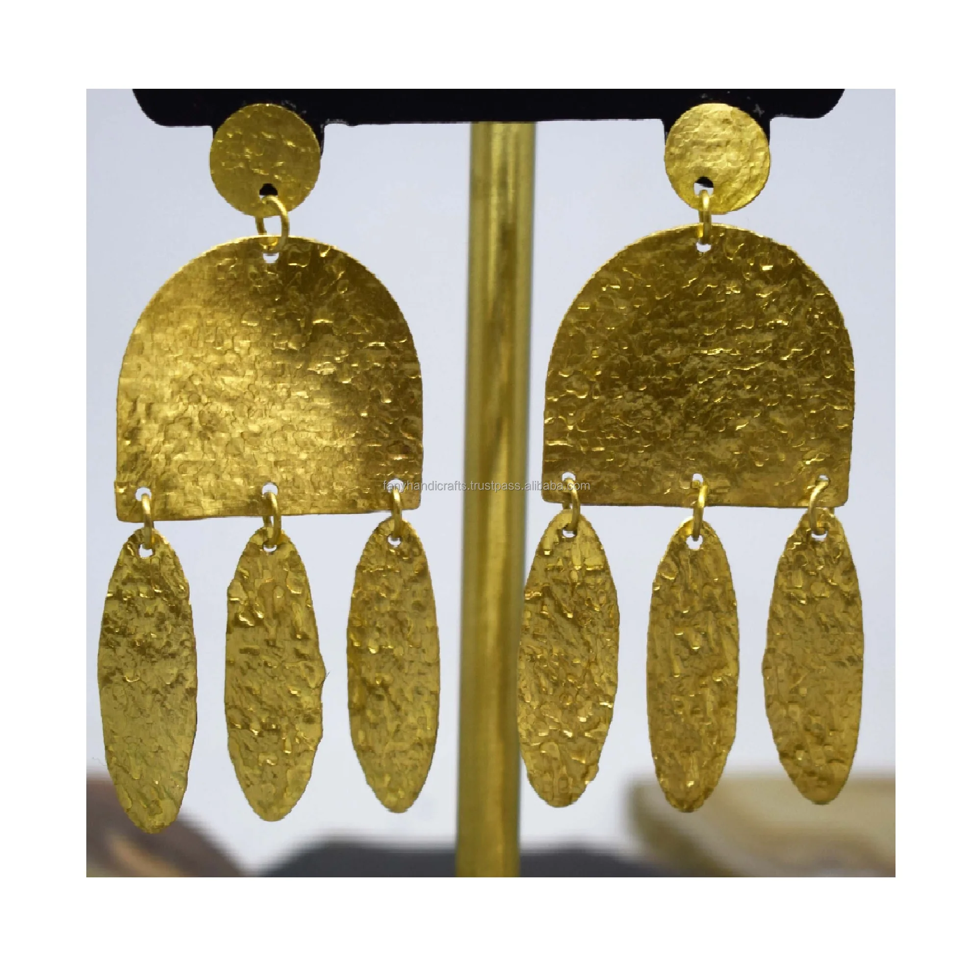 2020 Top Design Shaped Geometric Gold Plated Stud Earrings For Cute Girls Stud Earrings