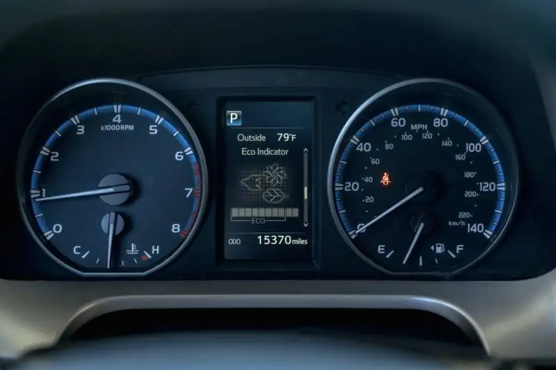 Luxury Sedan 2018 Toyota  RAV4 Comfortable Luxury Used Cars WITH  led light