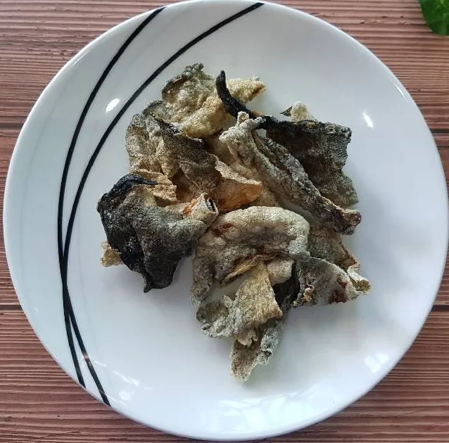 Лучшая цена жареная рыба морепродукты закуска Пряная жарочная машина хрустящая рыбка от Hola для всех возрастов