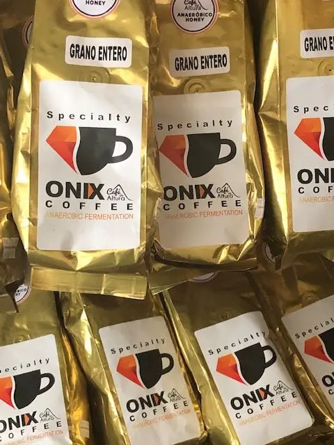 Мед фирмы Onix (500 г цельной фасоли) отличного качества