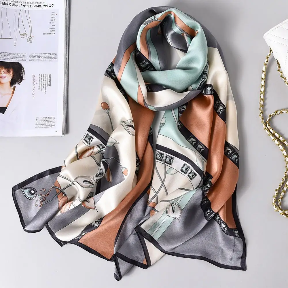 
2020 Fashion Double Faces Silk Twill scarf 100% silk in digital print from Hangzhou for free masx 