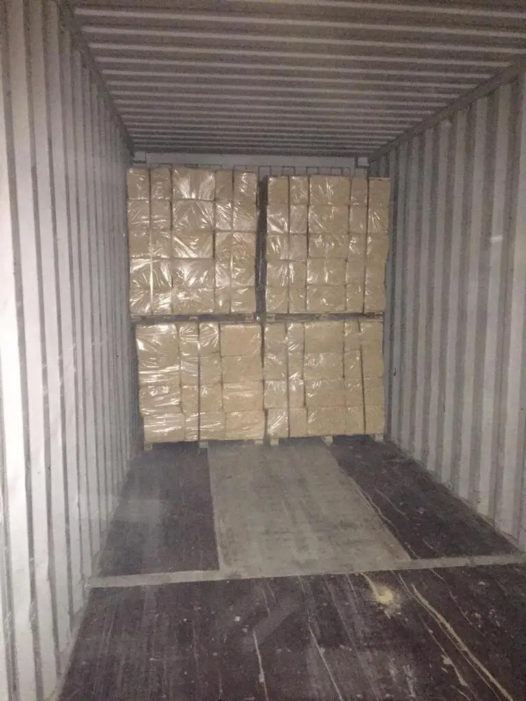 Wood Shaving For Animal Bedding Pine/acacia/mix woods best price for Poultry/ fertilizer PINE WOOD SHAVING FOR SALE