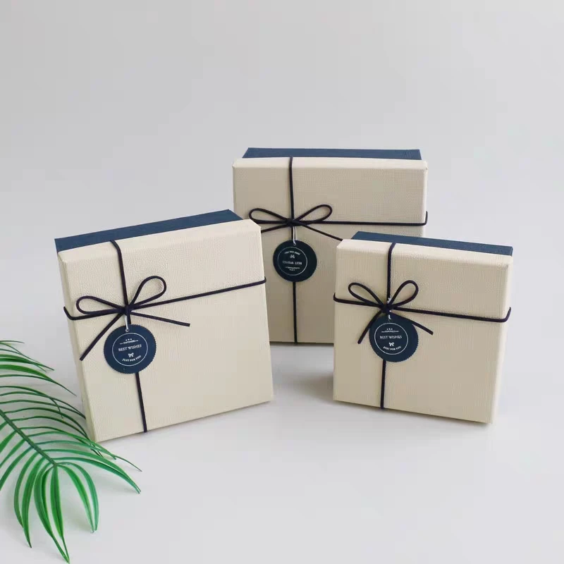 Custom pattern size design and logo Birthday holiday gift packaging boxes Can hold gifts of all sizes