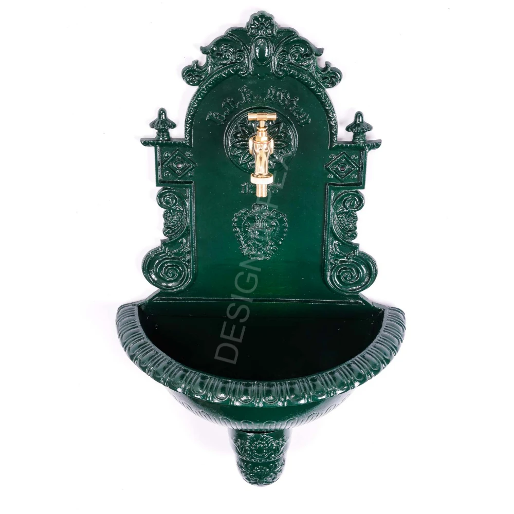 Exclusive Good Quality Wall Fountain Indoor Outdoor Mountable Cast Iron White Coated Finished Metal Wall Mountain For Home