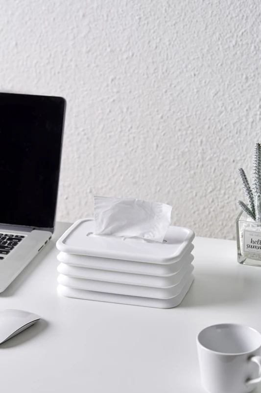 Apollo Foldable silicone tissue Box, home napkin Organizer box,anti-drop and elastic,automatically press down, easy to extract