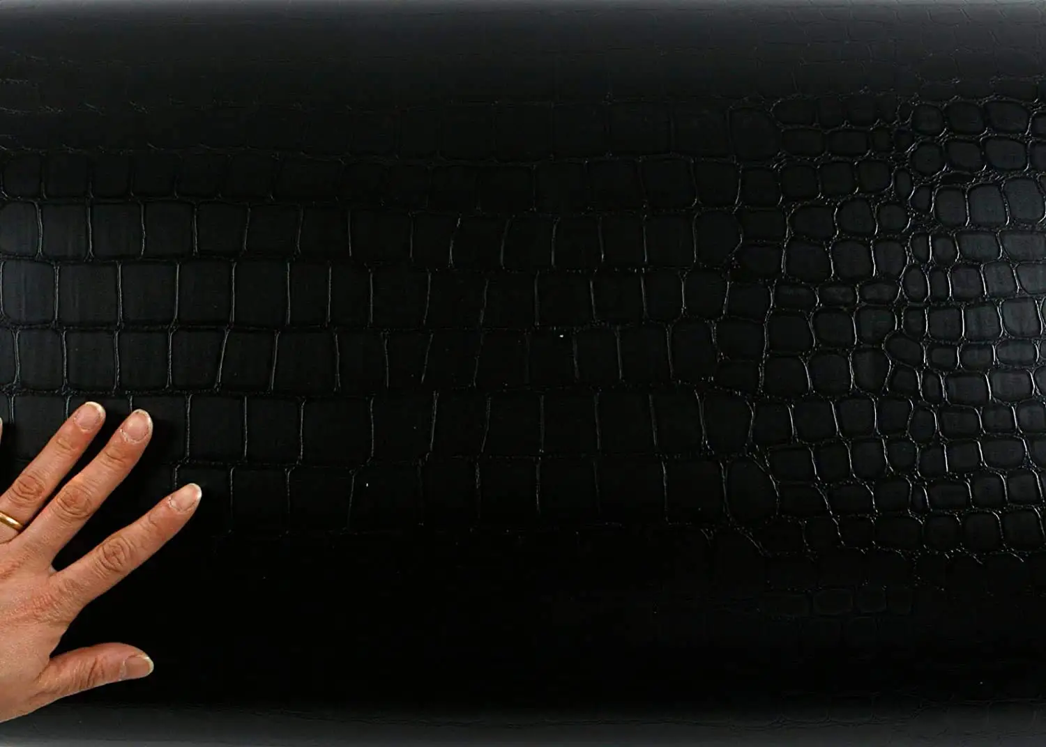 Genuine Leather Cow Skin  Black Color With Lizard plate Effect For Garments/Bags/Tool Box/Covers/Customize