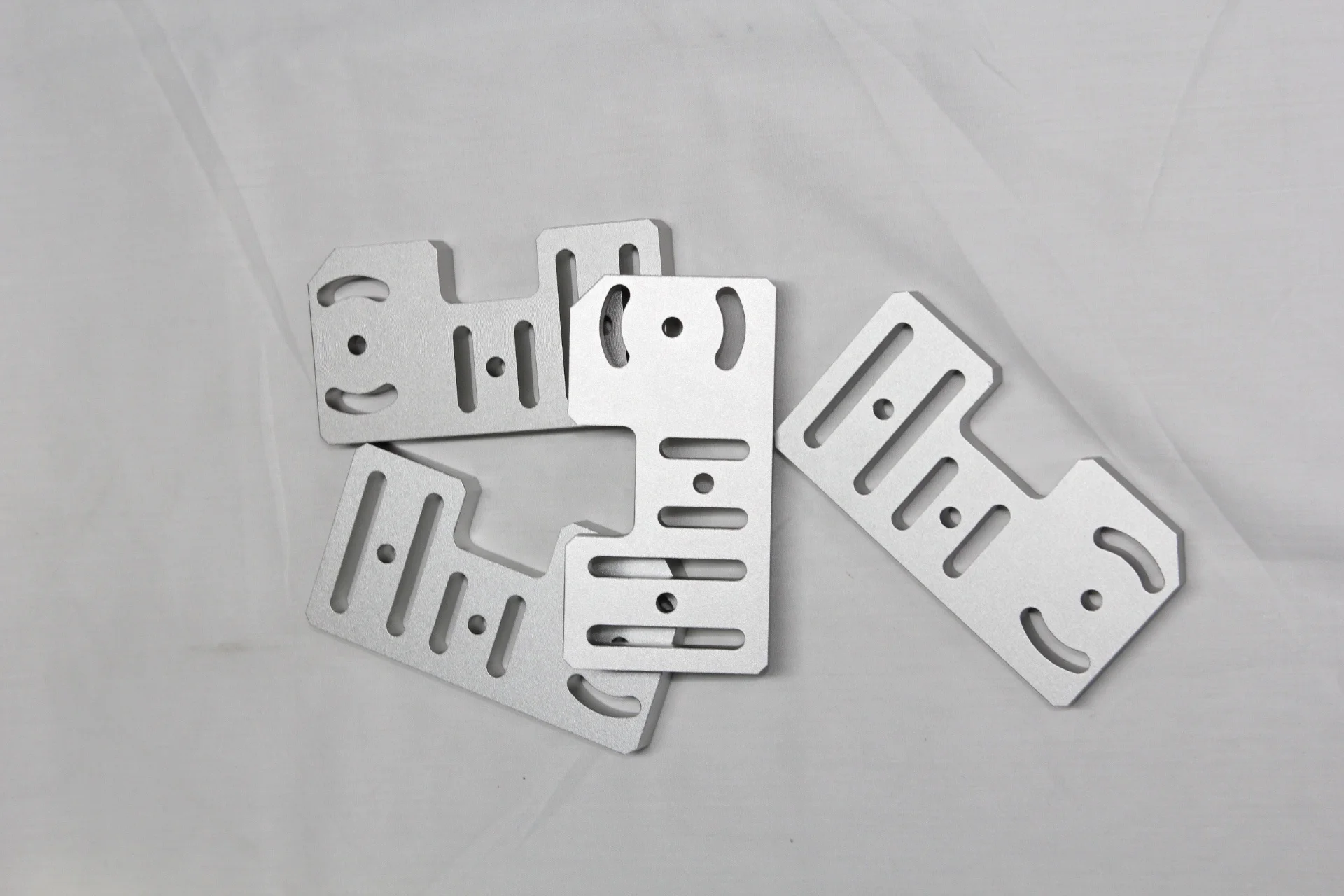 High precision stainless steel/brass machining center metal part cnc service