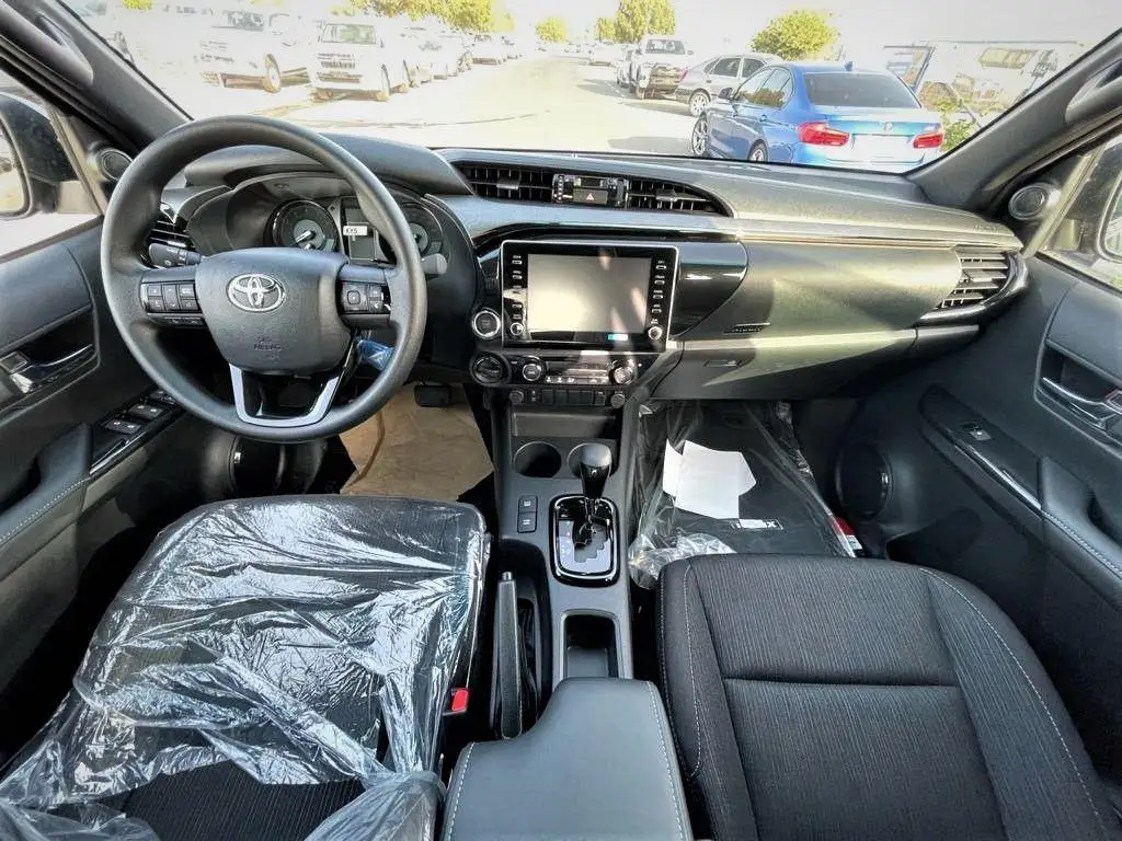 Selling Authentic 2020 2021 4X4 PICKUP USED LIKE NEW  LHD - TOYOOTA HILUXS 125 4.0L PETROL V6 4WD DOUBLE CAB ADVENTURE - AUTO