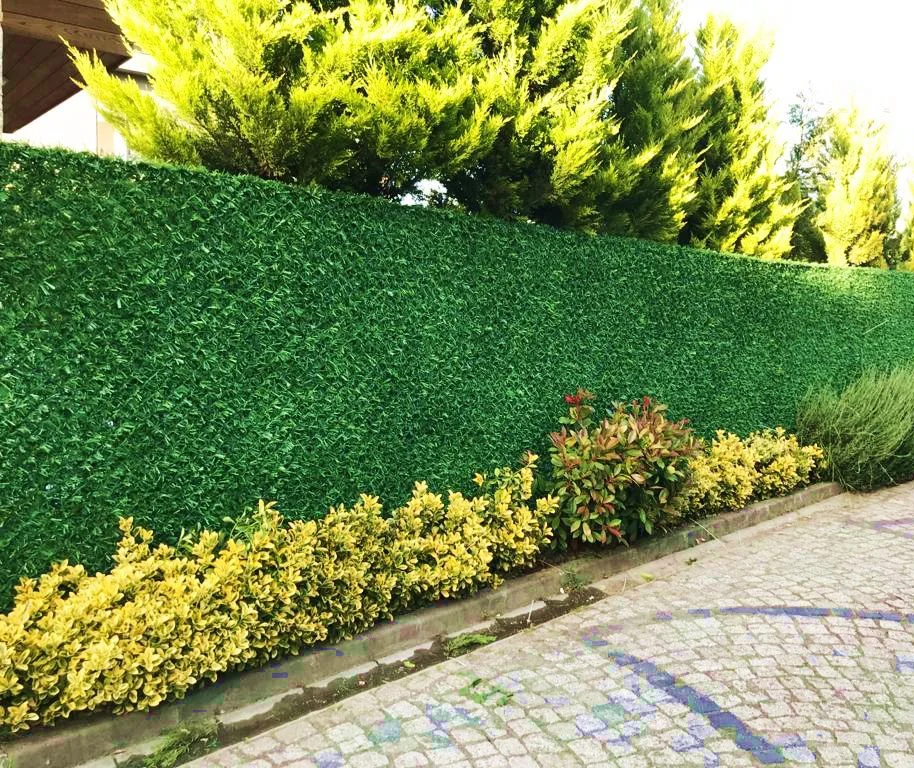 Best price  European artificial grass fence panels manufacturer  for outdoor walls  and privacy usages artificial flower garden