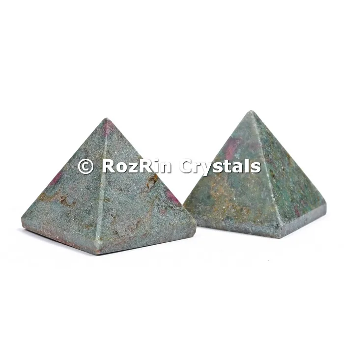 Gemstone Green Aventurine Pyramid from rozrin crystals