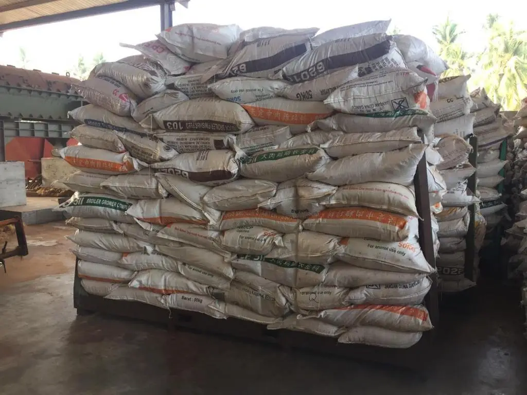  Высокое качество низкая цена сельскохозяйственные отходы черный рисовый зол с 5-10% влагой из малайзии