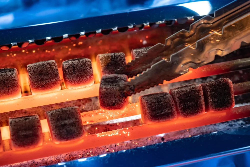 
Vietnamese High Quality square shell hookah Coconut charcoal hard to break 