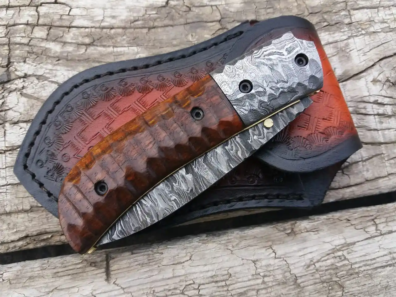 
Hunting Outdoor Survival Pocket Knife Tactical Every Day Carry Damascus Steel Folding Blade And Leather Sheath 