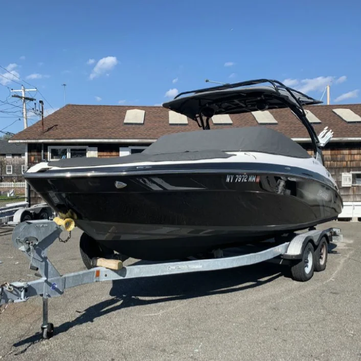 2017 Y a m a h a Boats 242X
