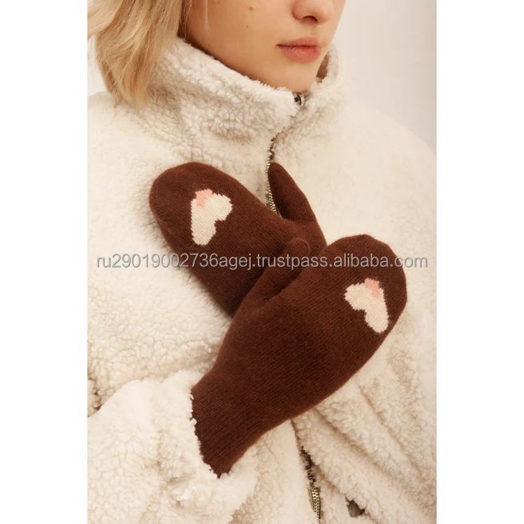 Quality knit mittens for autumn/winter hand crafted in traditional style manufacturer prices women knitwear