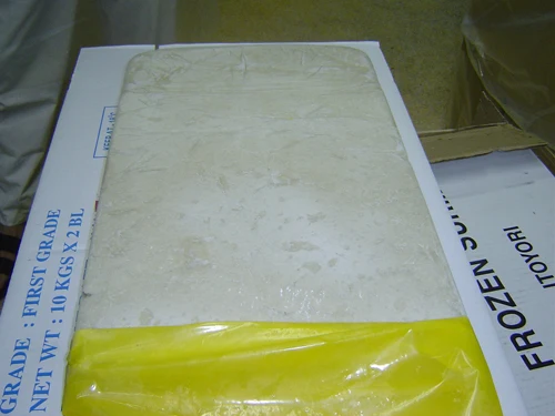 
HACCP HALAL Certification 24 Months Shell Life 20 KGM/Box Weight Box Packaging Frozen Surimi from Vietnam 