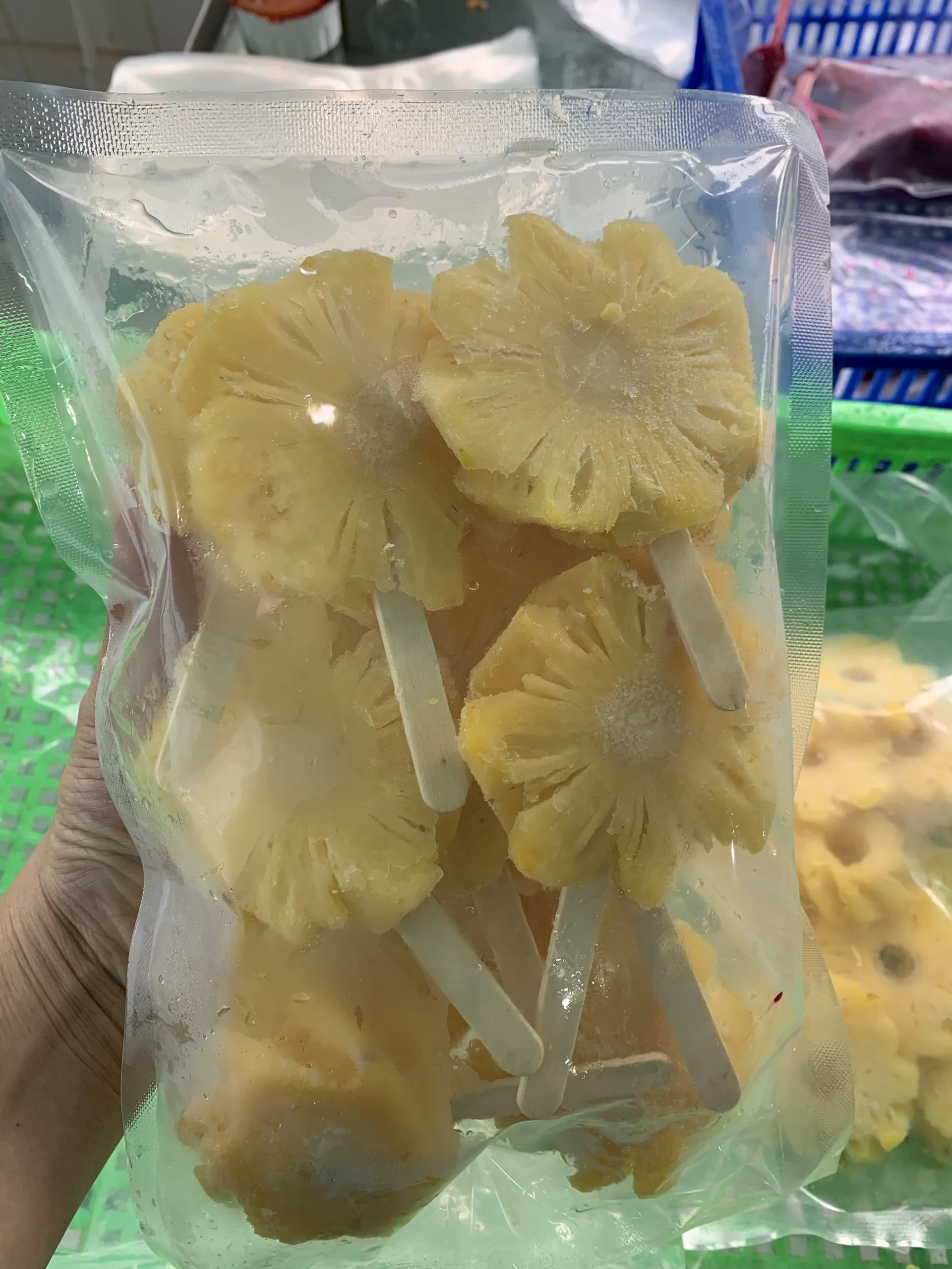 IQF PINEAPPLES FROM VIETNAM WITH BEST PRICE (Whatsapp: +84906880004 (Mr.Dat)