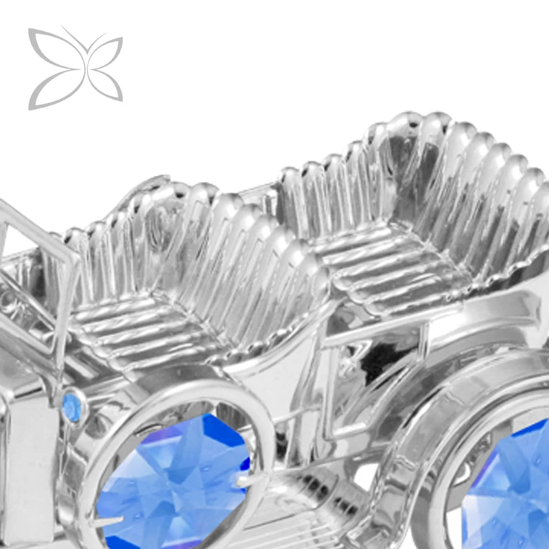 Crystocraft Metal Chrome Vintage Car with Brilliant Cut Crystals Desktop Collectible Grandfather