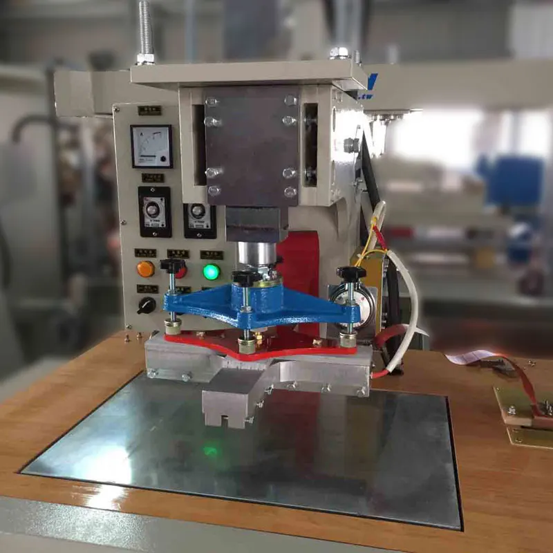 High frequency welding machine for manufacturing sport shoes soccer embossing