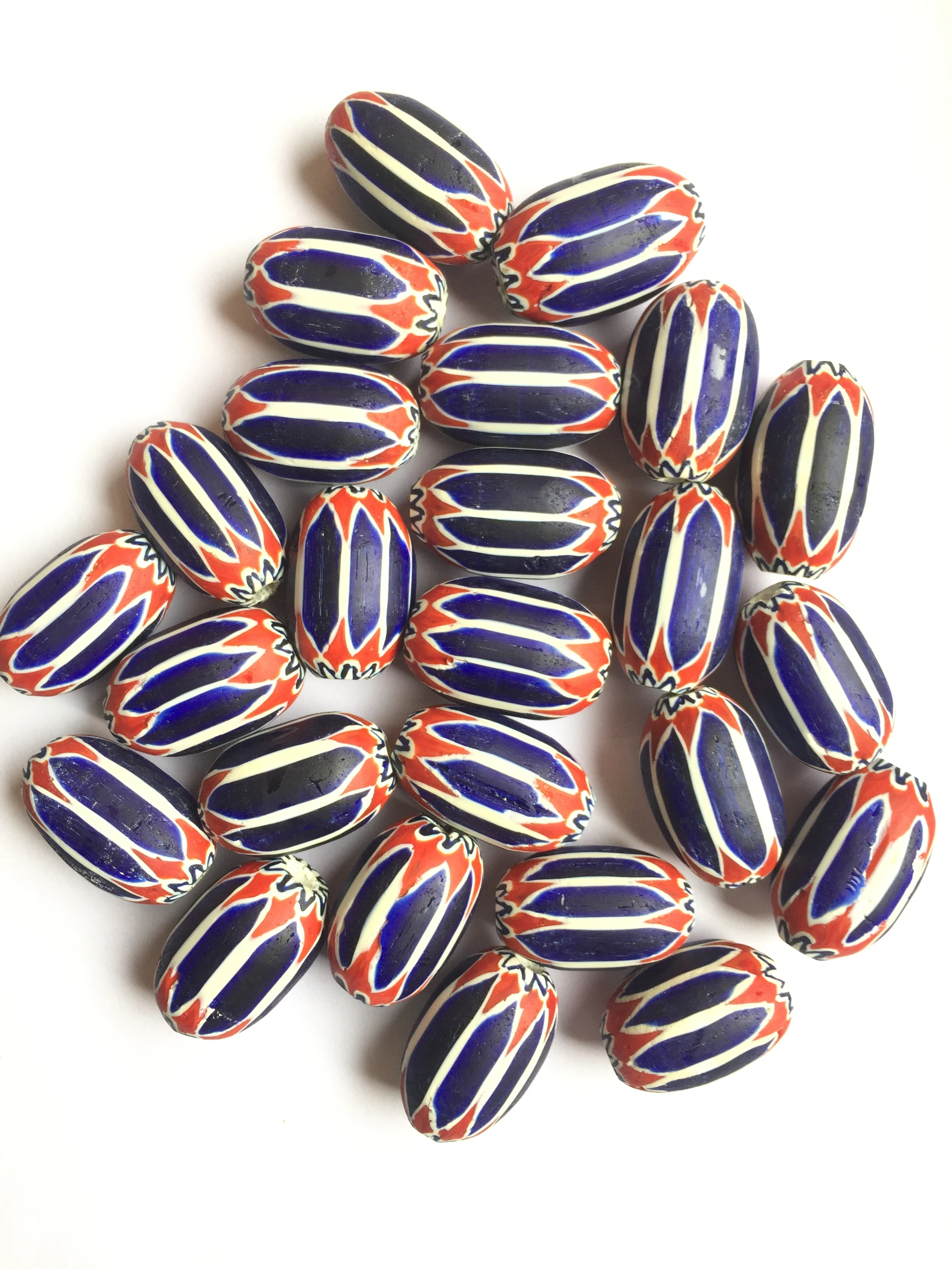 Affordable Orange, blue and White Glass Chevron Beads in India