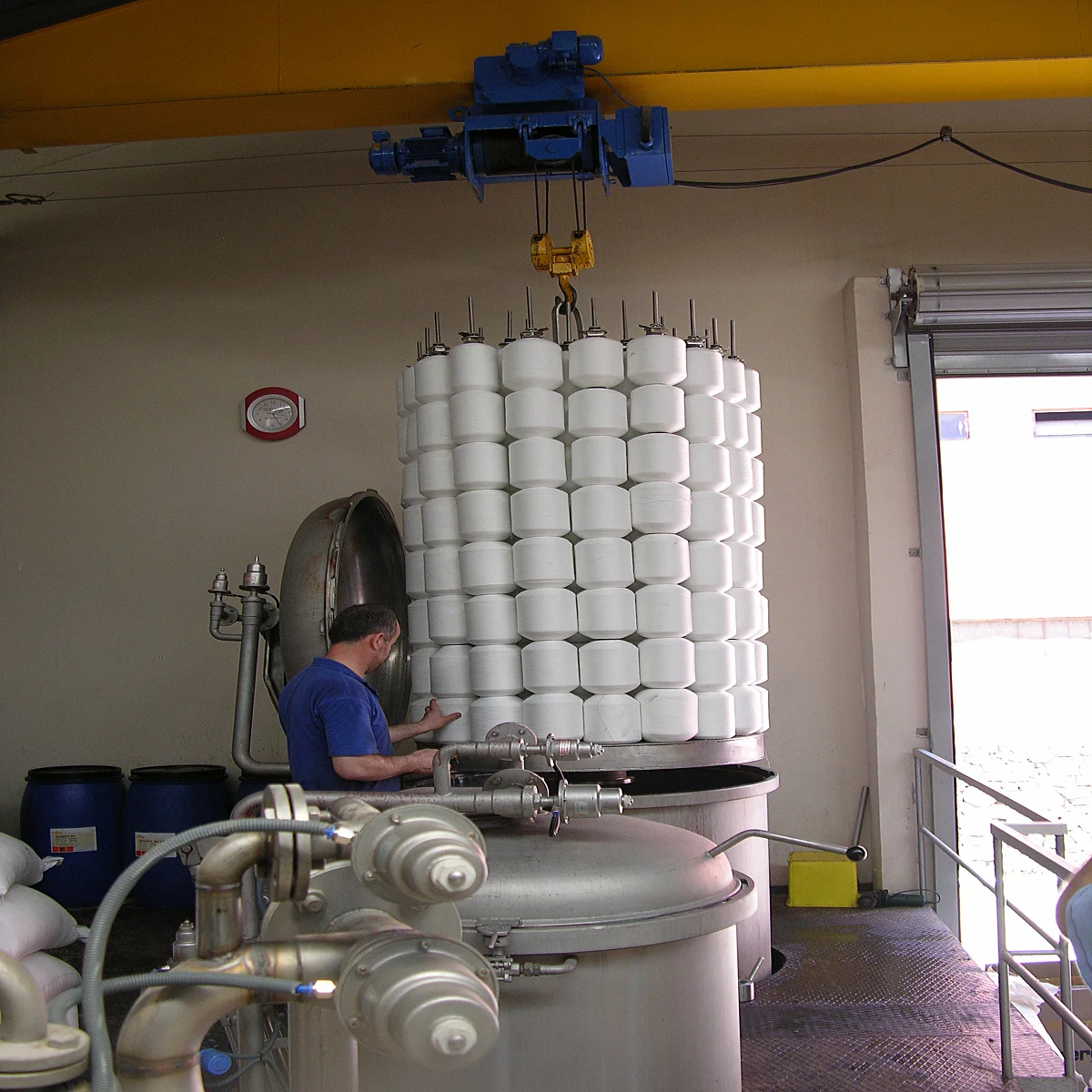 Textile Polyester Cotton Sewing Thread Acrylic Fiber Muff HT HP Bobbin Yarn Dyeing Machine 750 kg