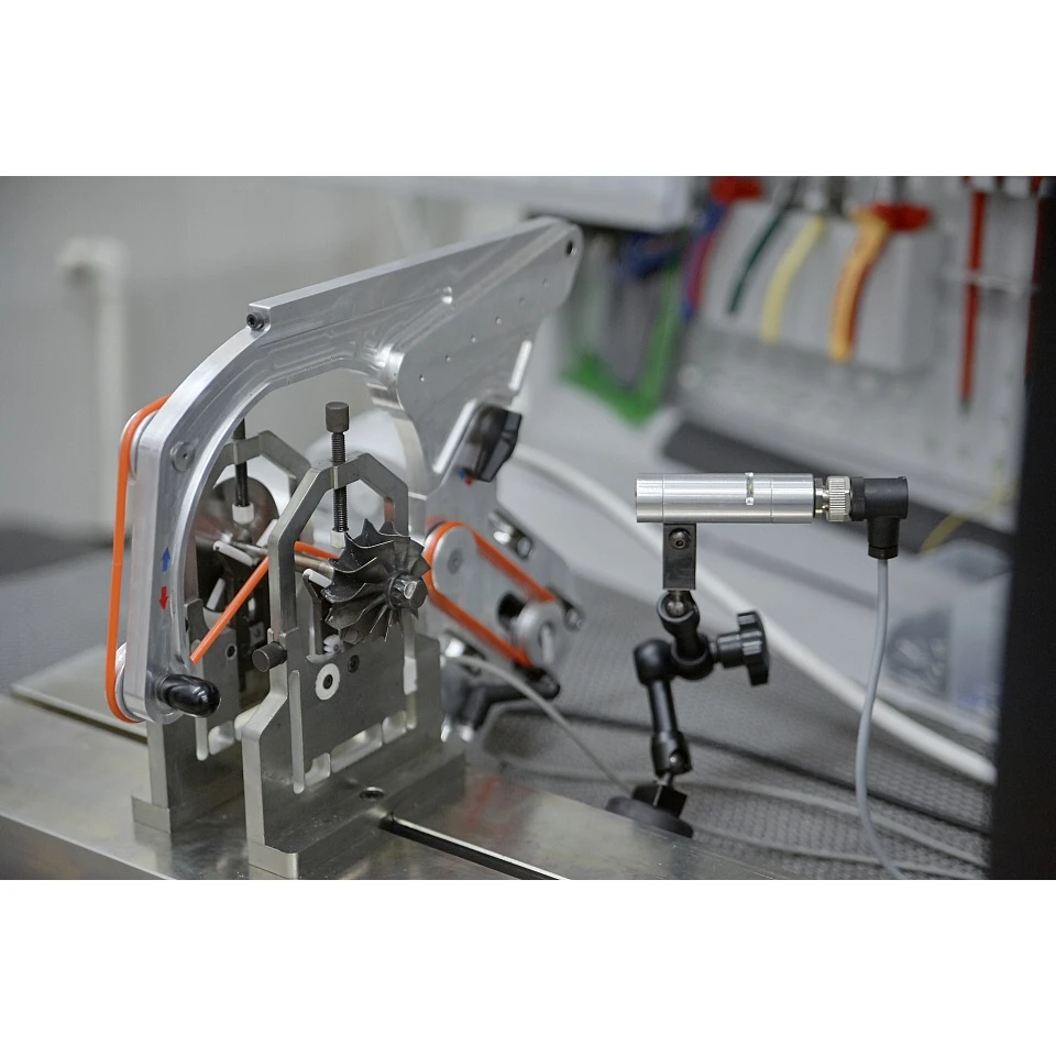 Balancing machine for turbines weighing from 50 g to 15 kg DBR-15 TURBO