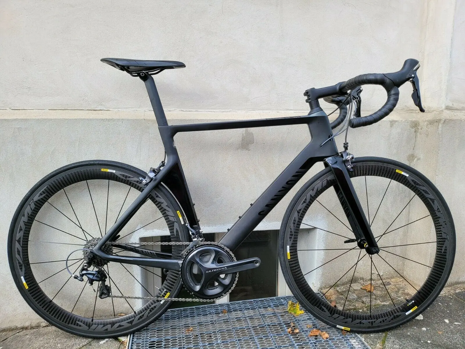 Купить новый дорожный велосипед 2021 TREK MADONE SLR 9