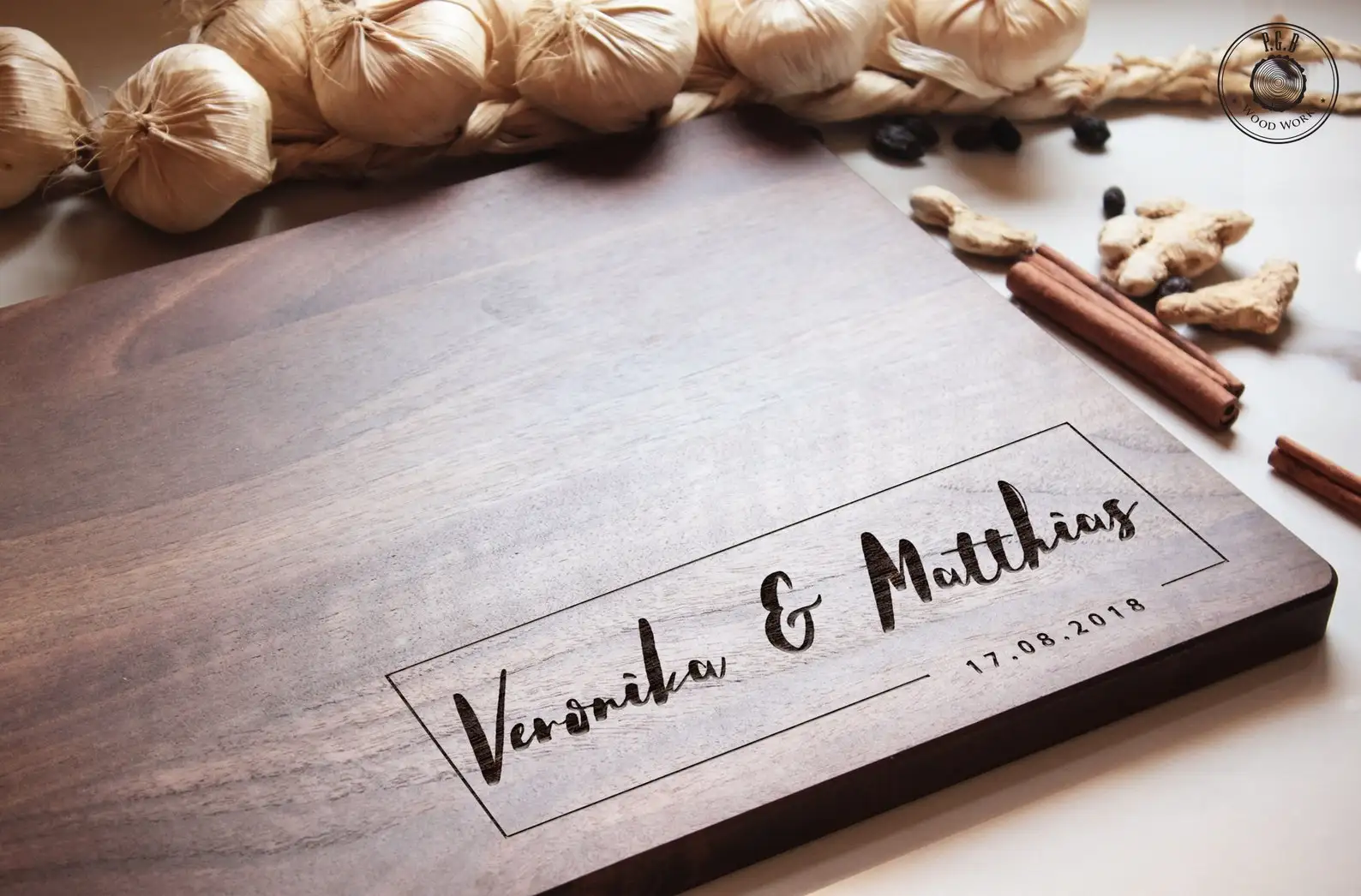 Wooden Cutting board, Engraved Cutting Board Personalized wedding gift idea Family name & Date Cutting Board