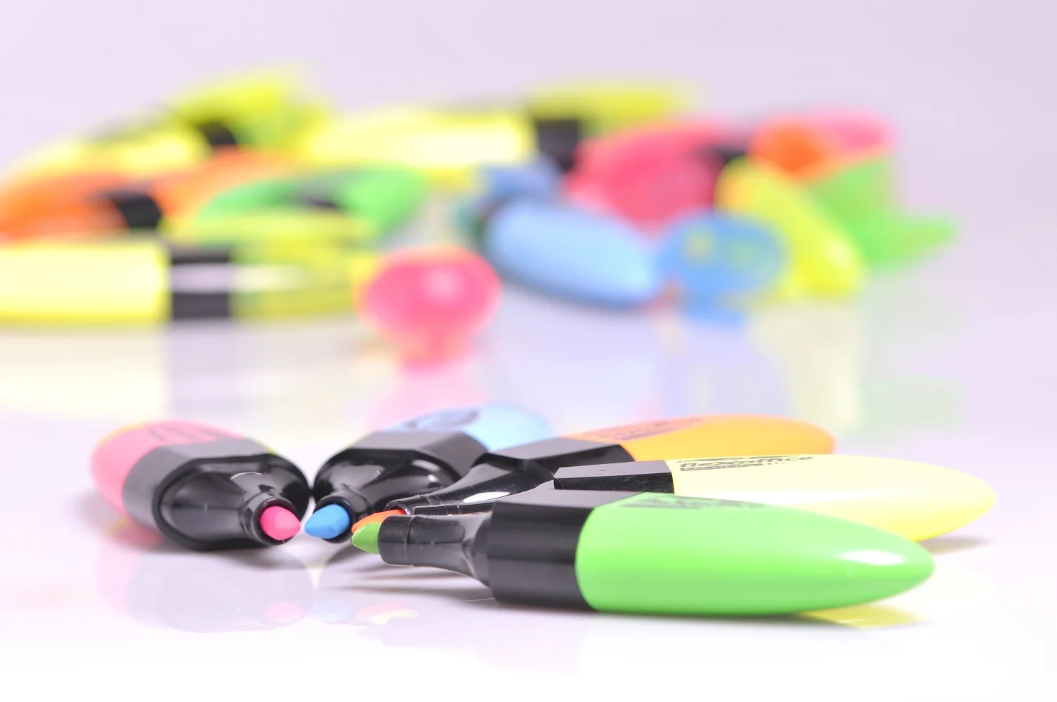 5 Colors Available Loose Packaging Normal Size Oblique Office & School Markers Halo-teen FO-HL03 Modern Style Highlighter