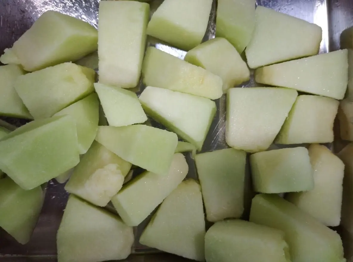 Export Quality Greenhouse Cultivation Type Natural Bulk Packaging High Brix Sweet Fresh Muskmelon IQF Melon in Multiple Cuts
