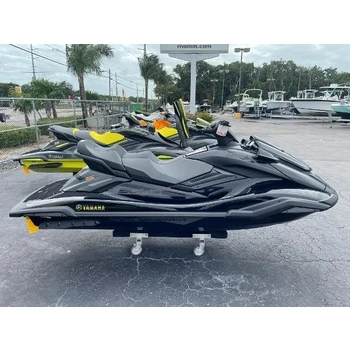 Yamahas WaveRunner Cruiser/ Jet Ski
