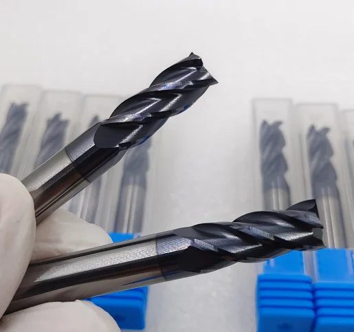 Плоские концевые фрезы с четырьмя канавками (50HRC)