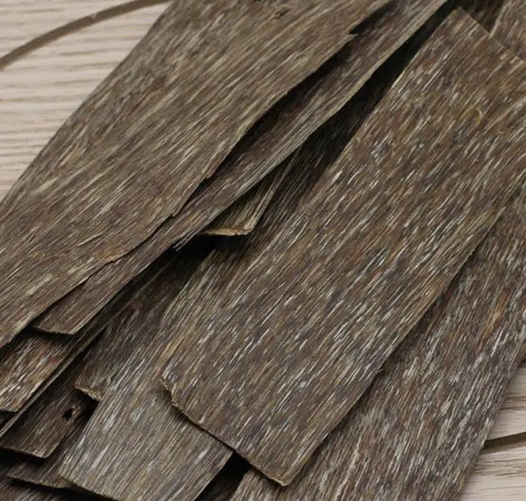 Сертификат Малайзии 100% алойское дерево/Oud/Gaharu древесные чипы. Необходимый материал для горения. Спокойное и спокойное соотношение цены качества