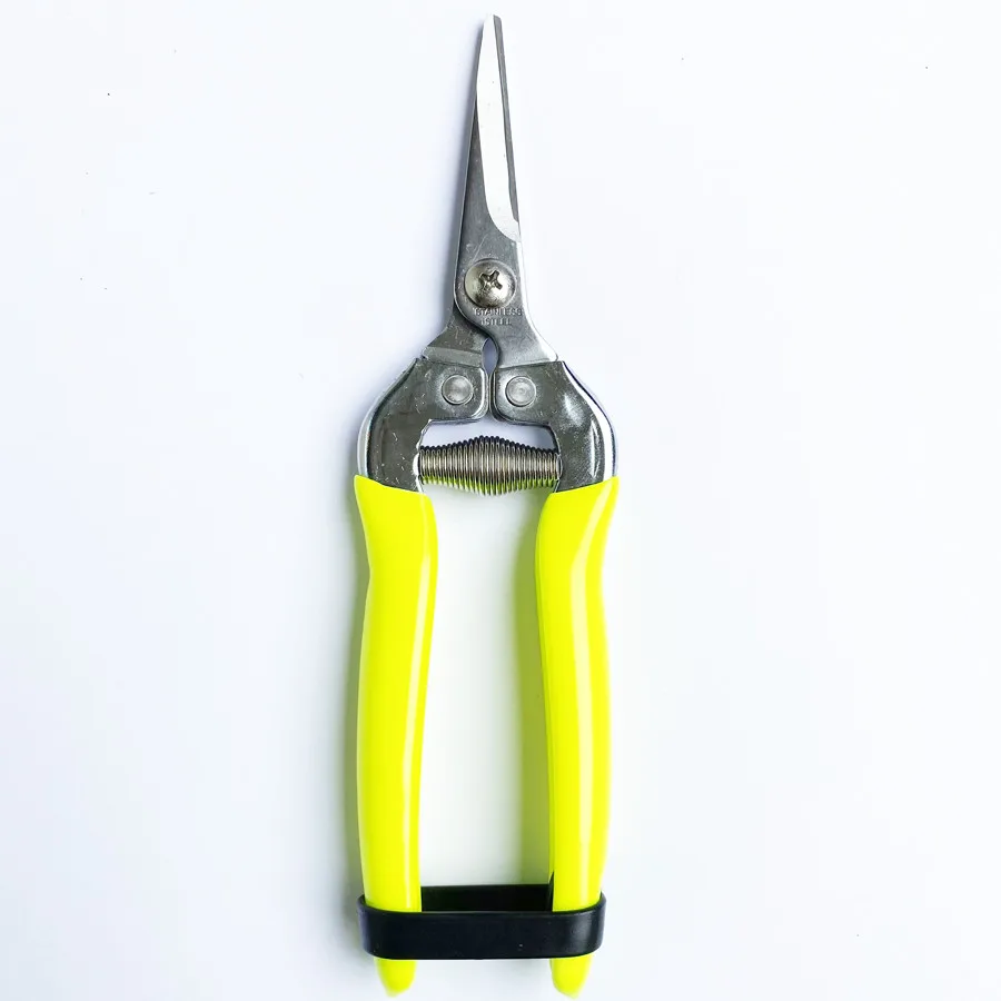 ERGONOMIC PRUNING SHEARS UESD FOR FRUIT CUTTING