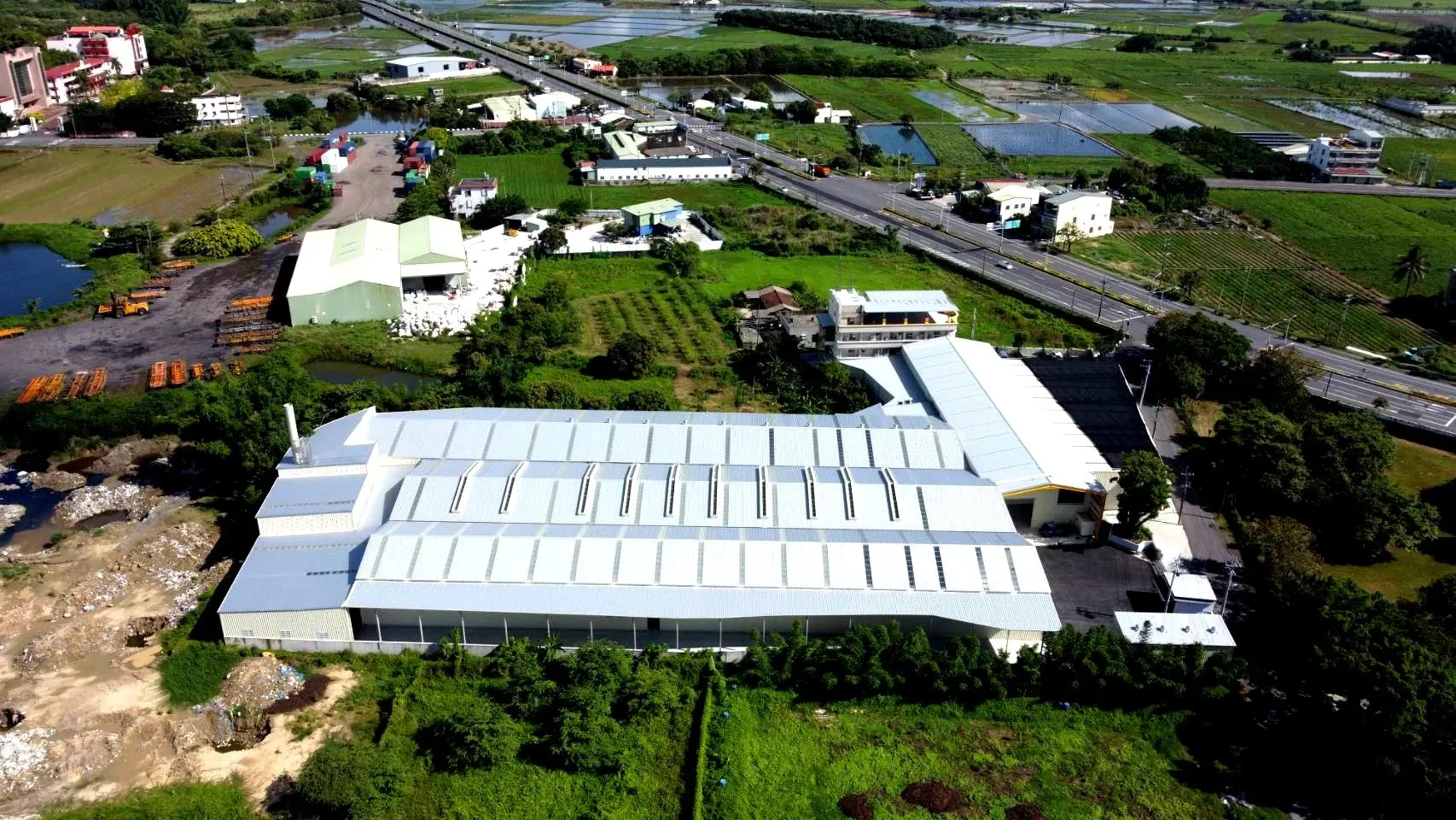 Elegant  Artificial quartz made in Taiwan for countertops,vanity tops & table tops or interior design