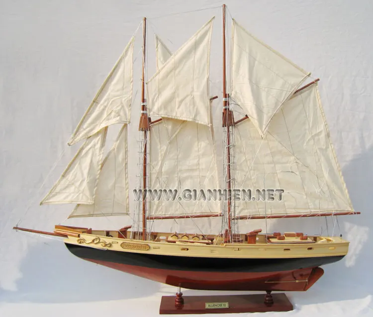 BLUENOSE II SAILING YACHT - WOODEN MODEL BOAT