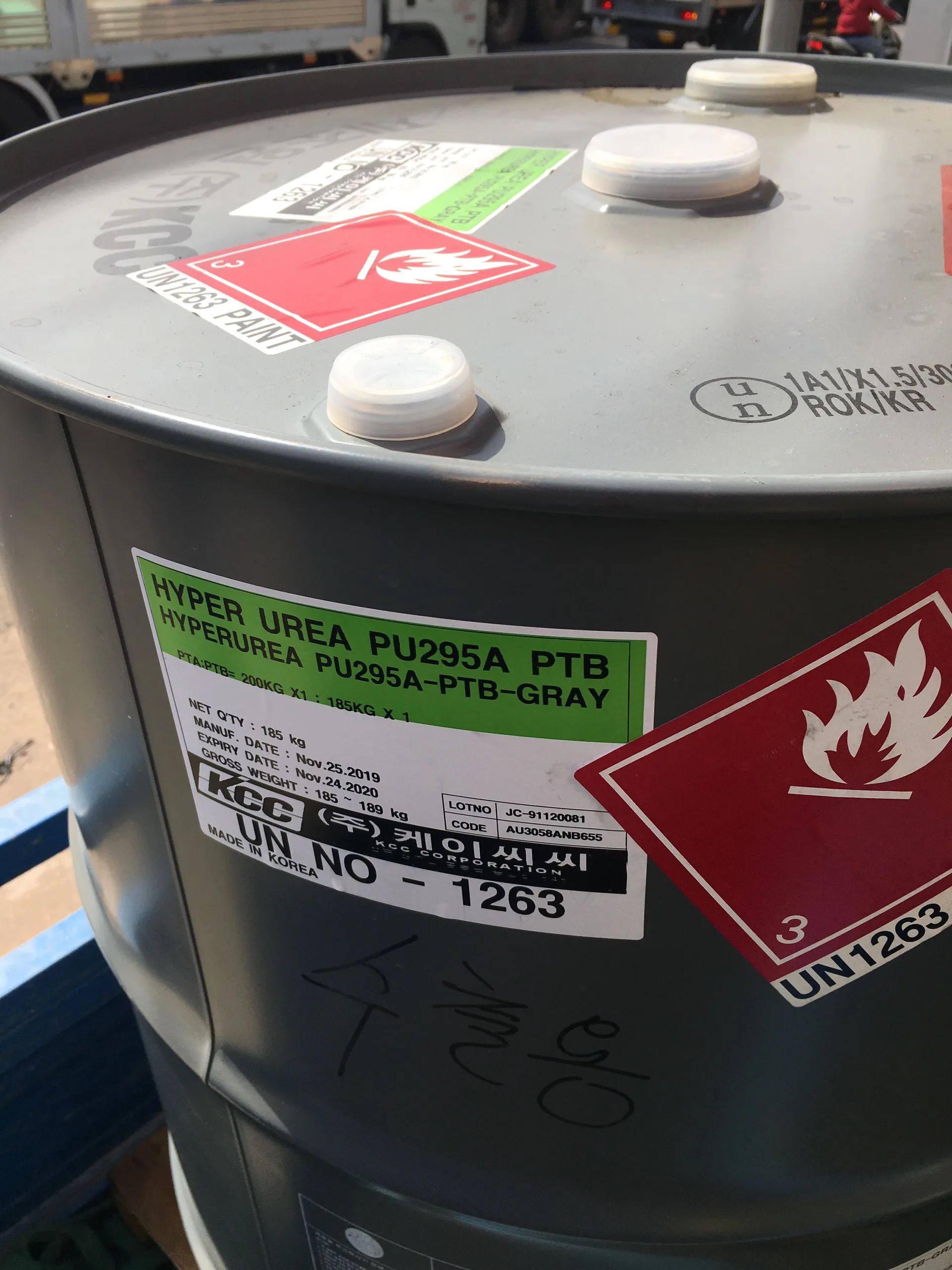 
HYPERUREA PU295A Polyurea resin based waterproof coating with excellent strength, elongation suitable for concrete,metal 385kg 