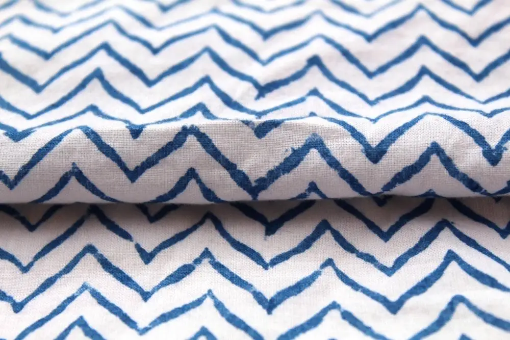 Beautiful White Color Cotton Fabric Indian Hand Block Printed Shrink Resistant Fabric for Home Textile at Wholesale Price