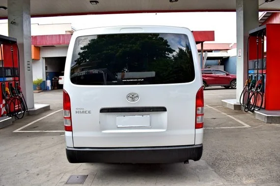 
HOT DEALA !!!! HI ACE COMMUTER VAN MANUAL 3.0 M/T Specifications 