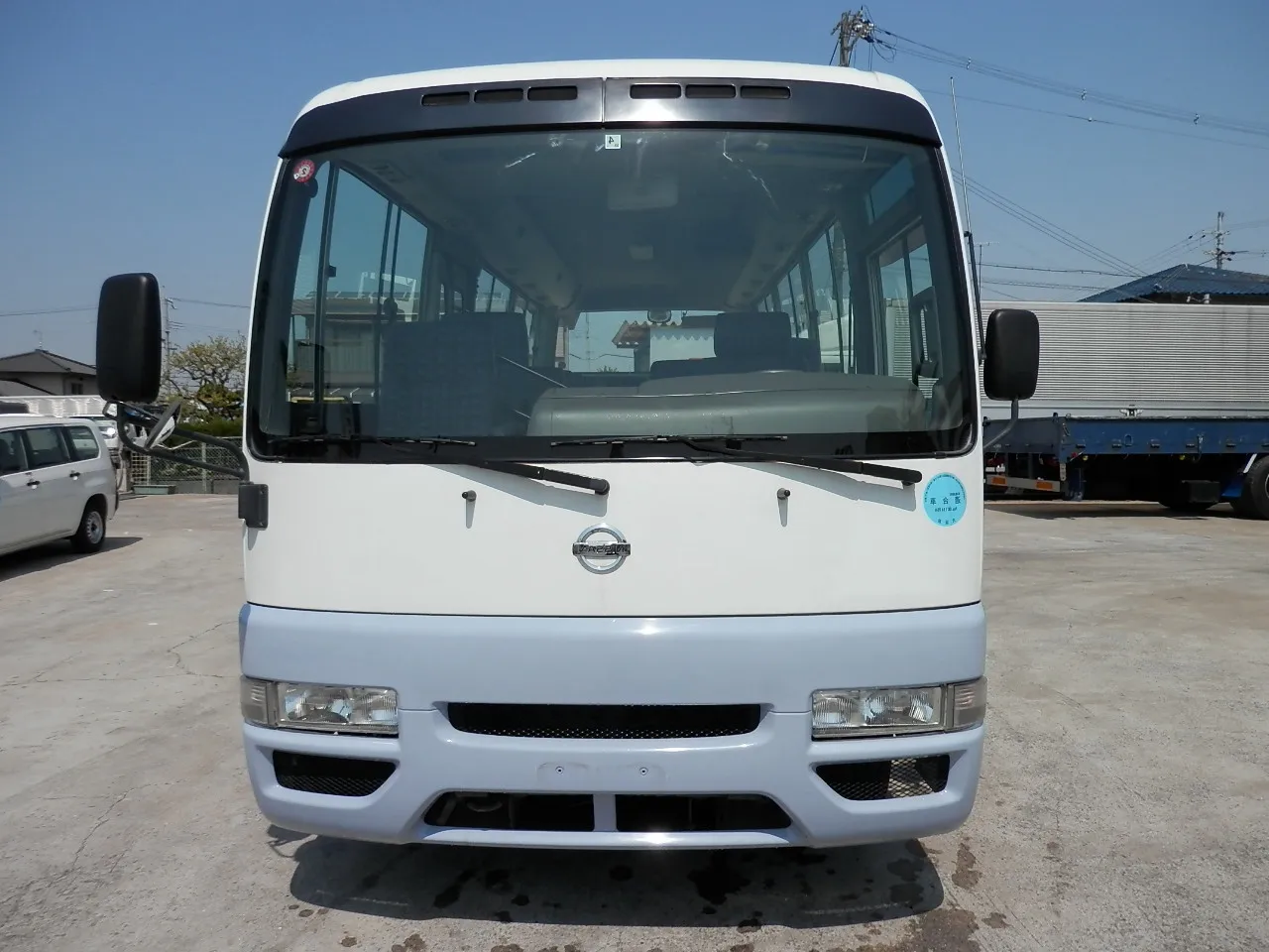 2018 Nis san Minibus