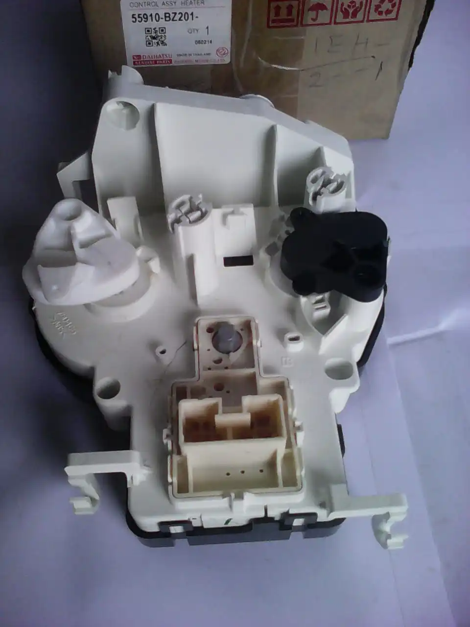 CONTROL ASSY, HEATER 55910-BZ201 FOR DAIHATSU GRAN MAX S402P,S402V