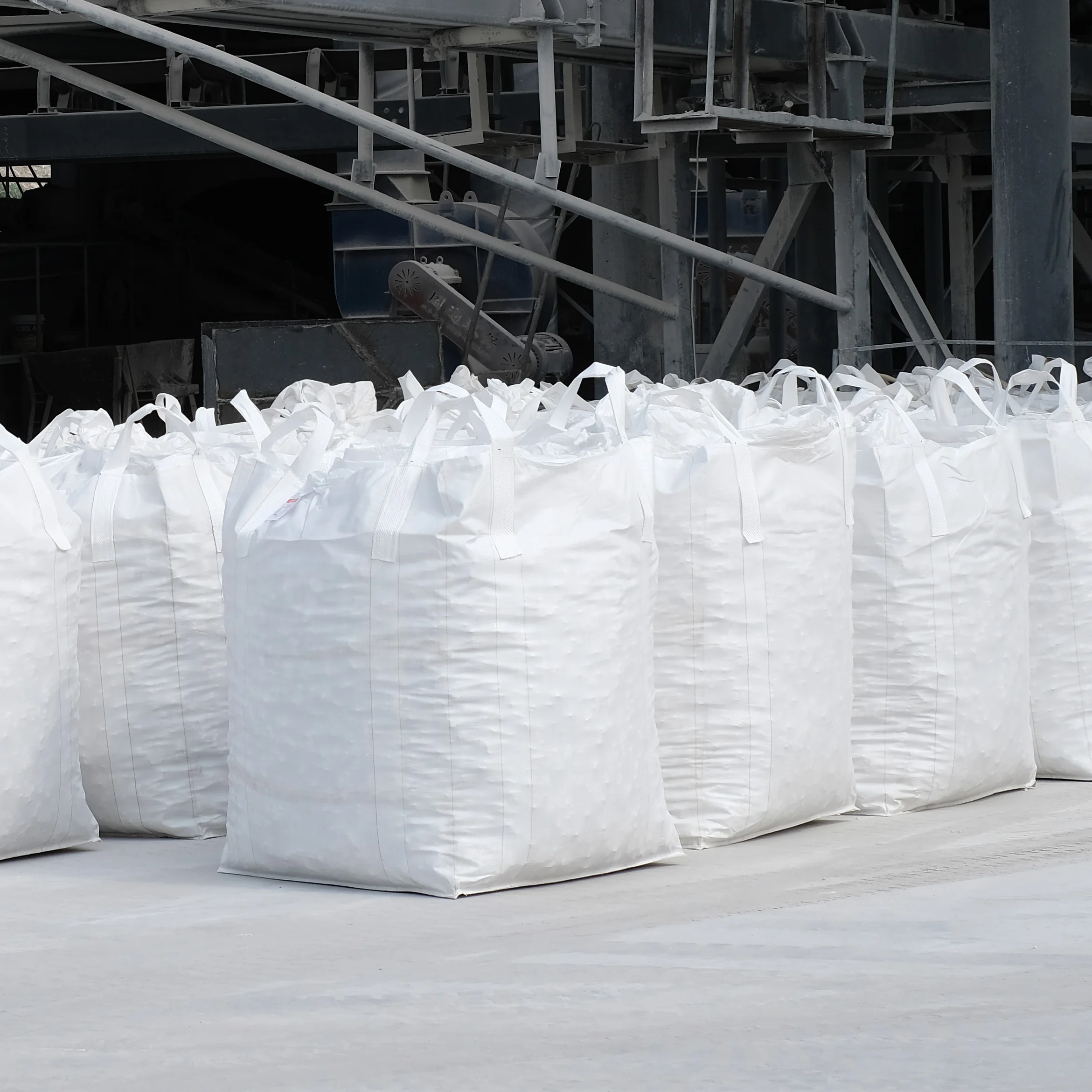 Vietnam manufacture supply Calcium Oxide CaO /Quick Lime lump 90% for industrial use