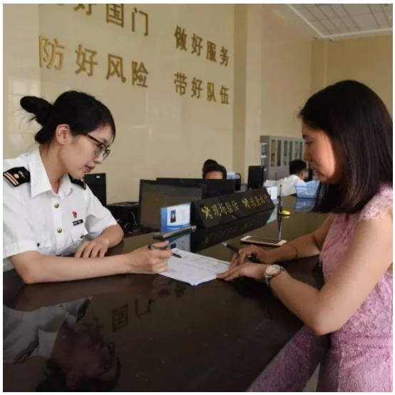 Китайская таможенная очистка в порте