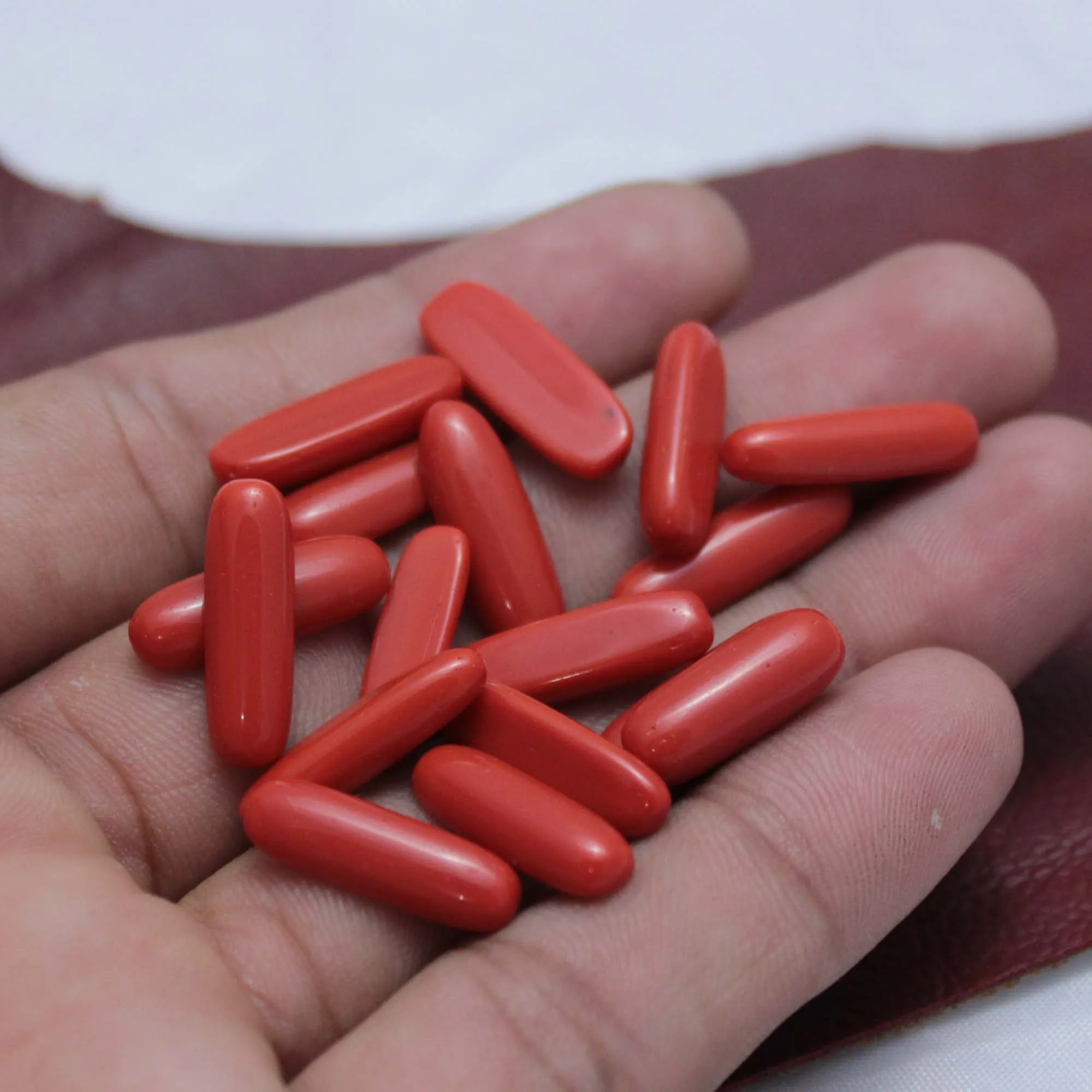 Красный коралл Драгоценный Камень Кабошон форма капсулы высшее качество ювелирные изделия камень