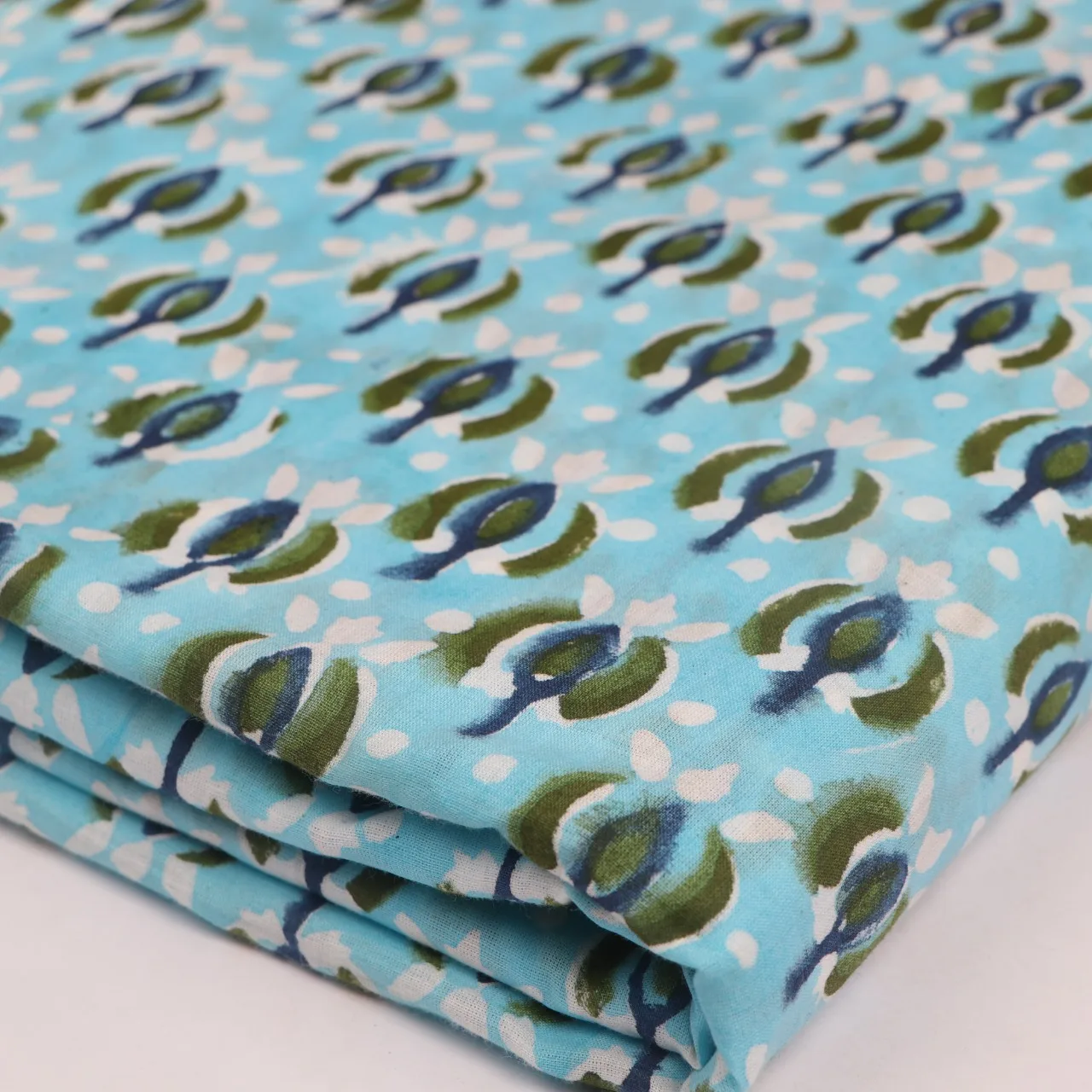 Indian Jaipur Printed Cotton Running Floral Natural Dyes Hand Screen Print Printed Fabrics