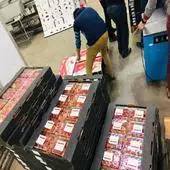 red strawberry packing