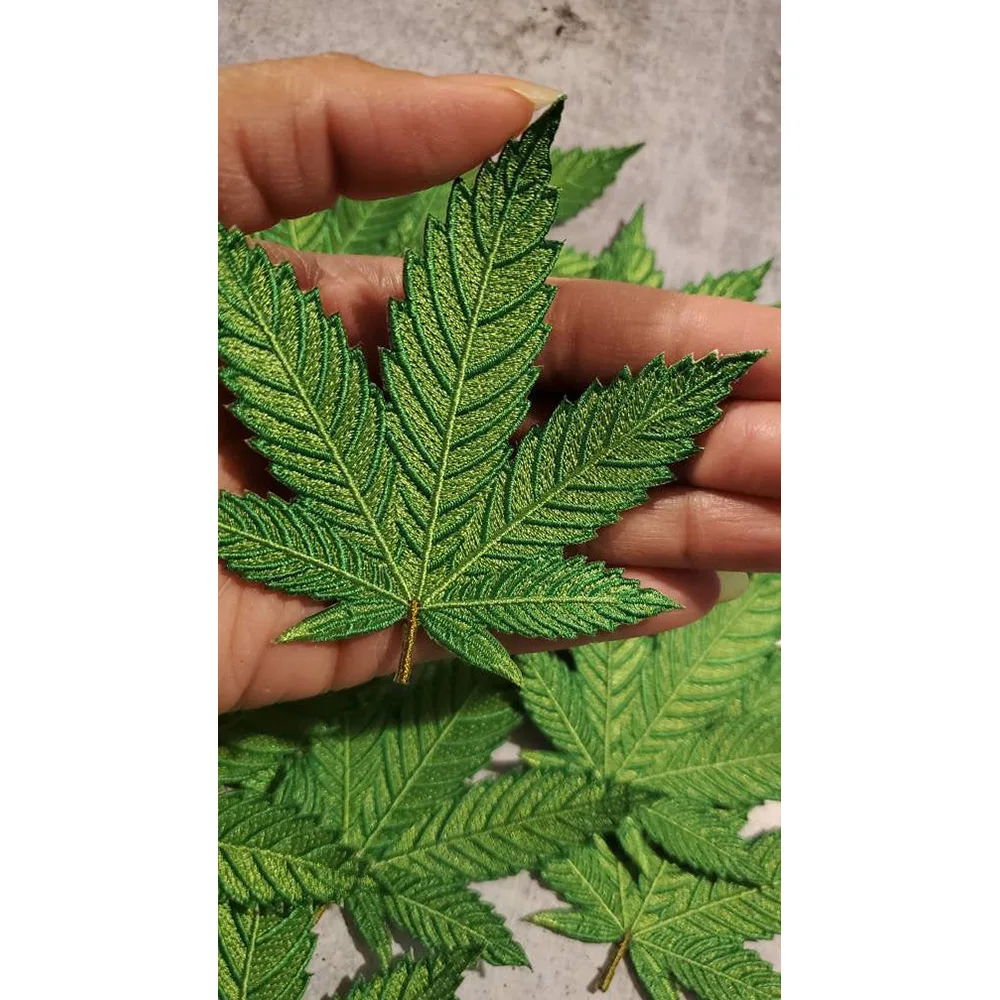 Новинка, ограниченный выпуск, патч «Лист конопли» с термоклеевым покрытием, вышитая нашивка для захвата, патчи для влюбленных сорняков, значок конопли, THC, C