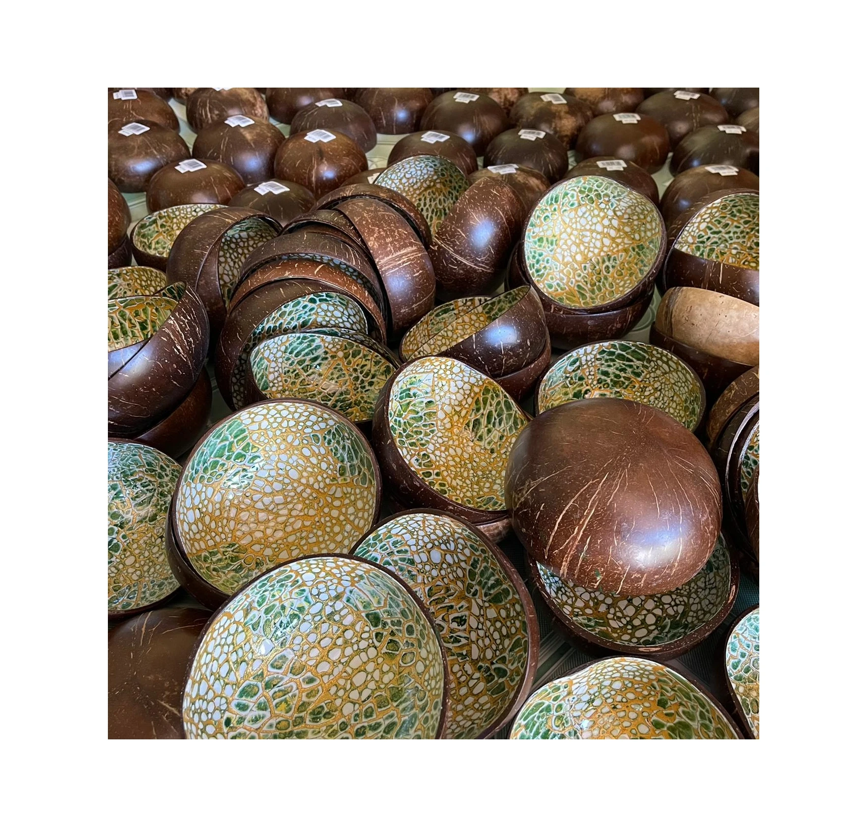 Best Seller Eggshell Coconut Bowl Ecofriendly Vietnam Lacquer Coconut Shell Bowl