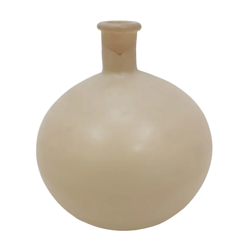 Декоративная металлическая ваза для цветов